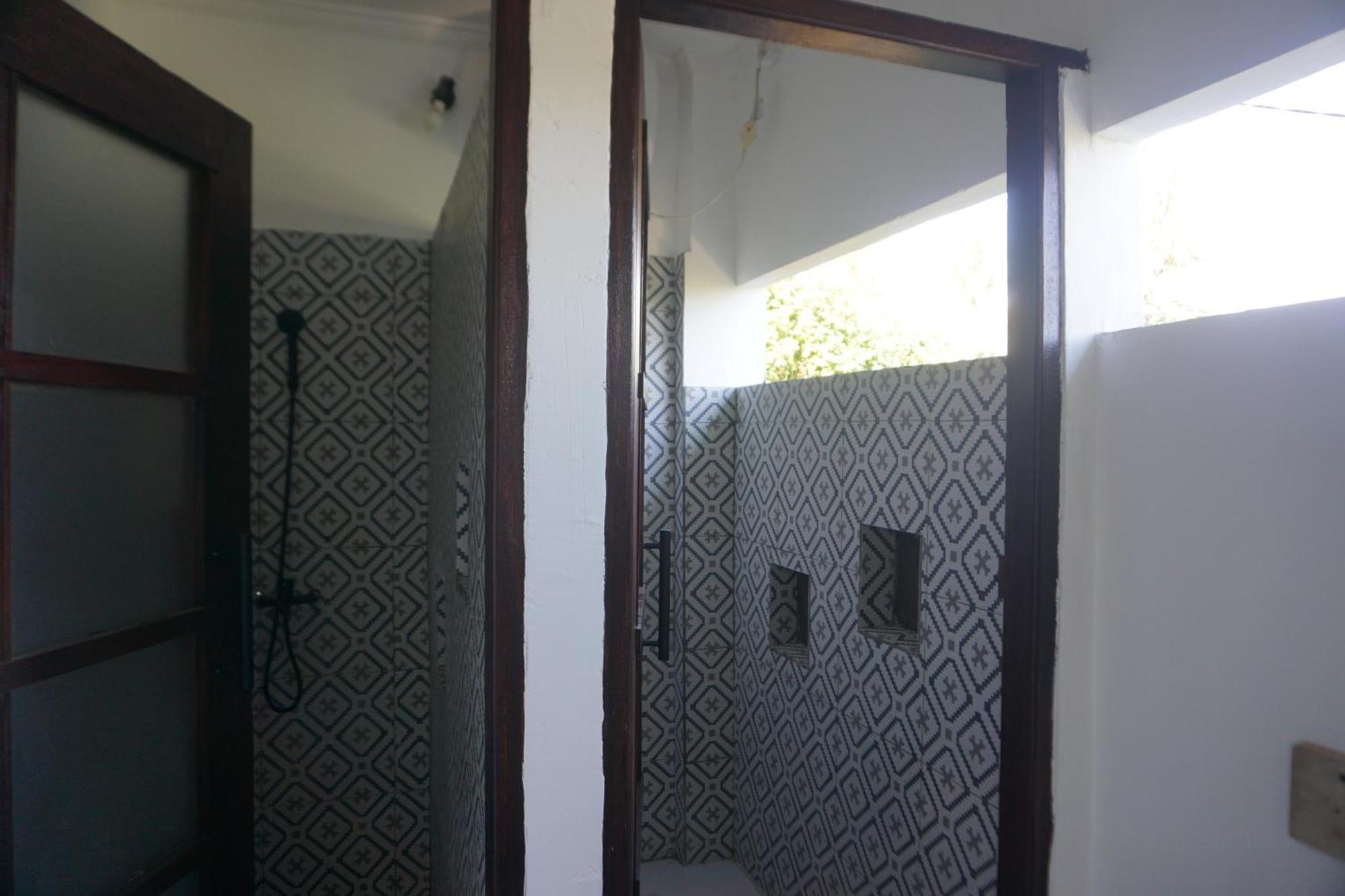Black Sand Hostel Amed Exterior foto